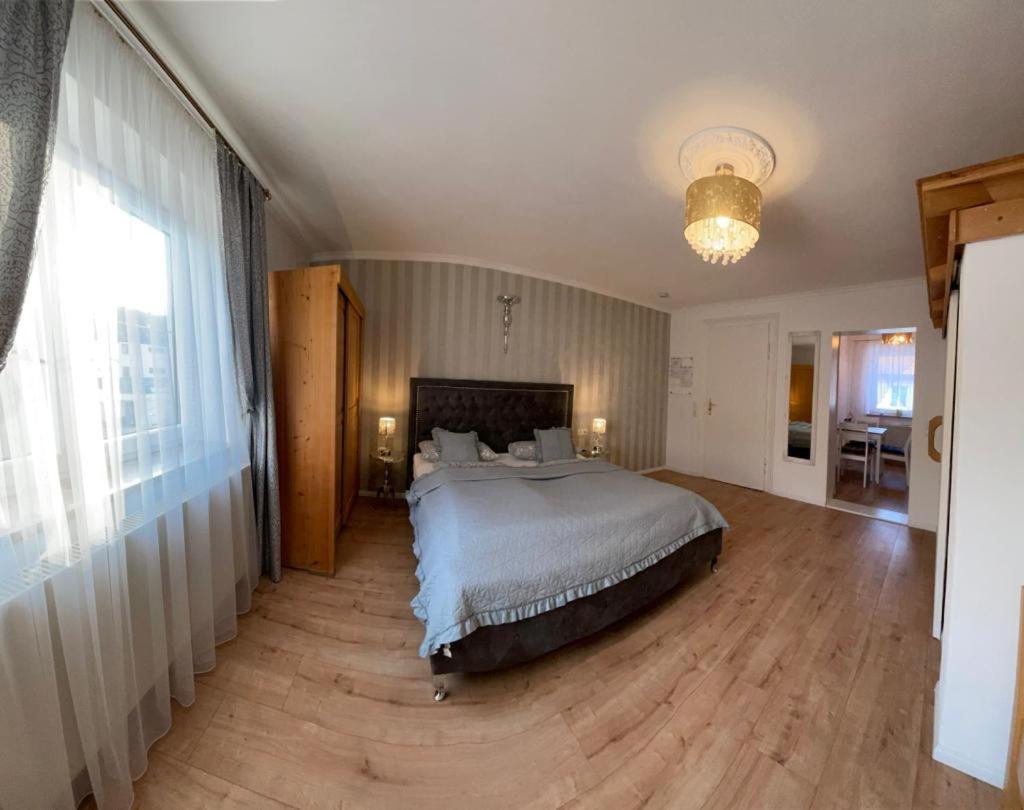Апартаменты Boutique Haus Sissi Фюссен Экстерьер фото