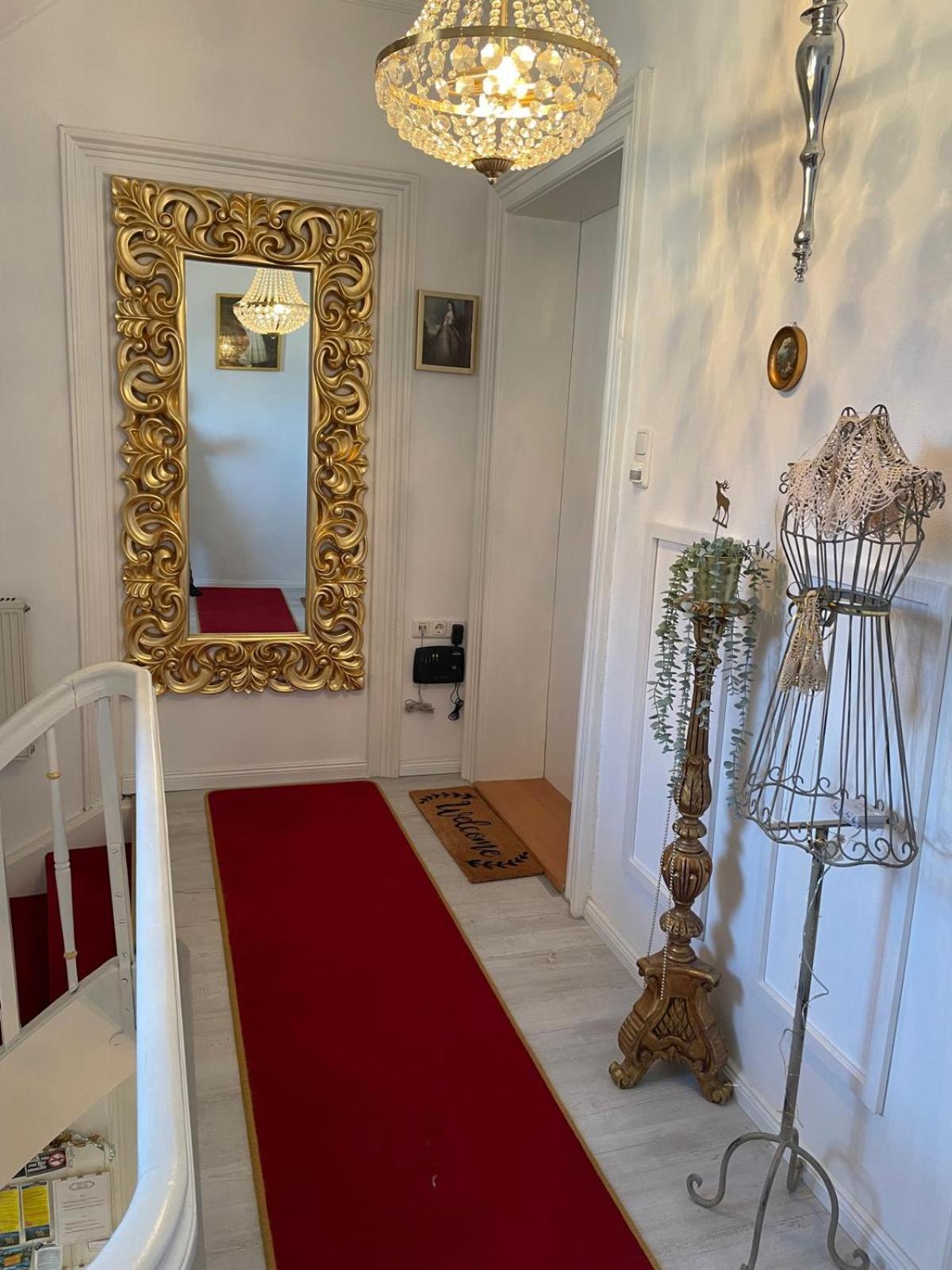Апартаменты Boutique Haus Sissi Фюссен Экстерьер фото